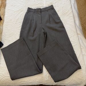 Aritzia Effortless Ressential Pants🩶